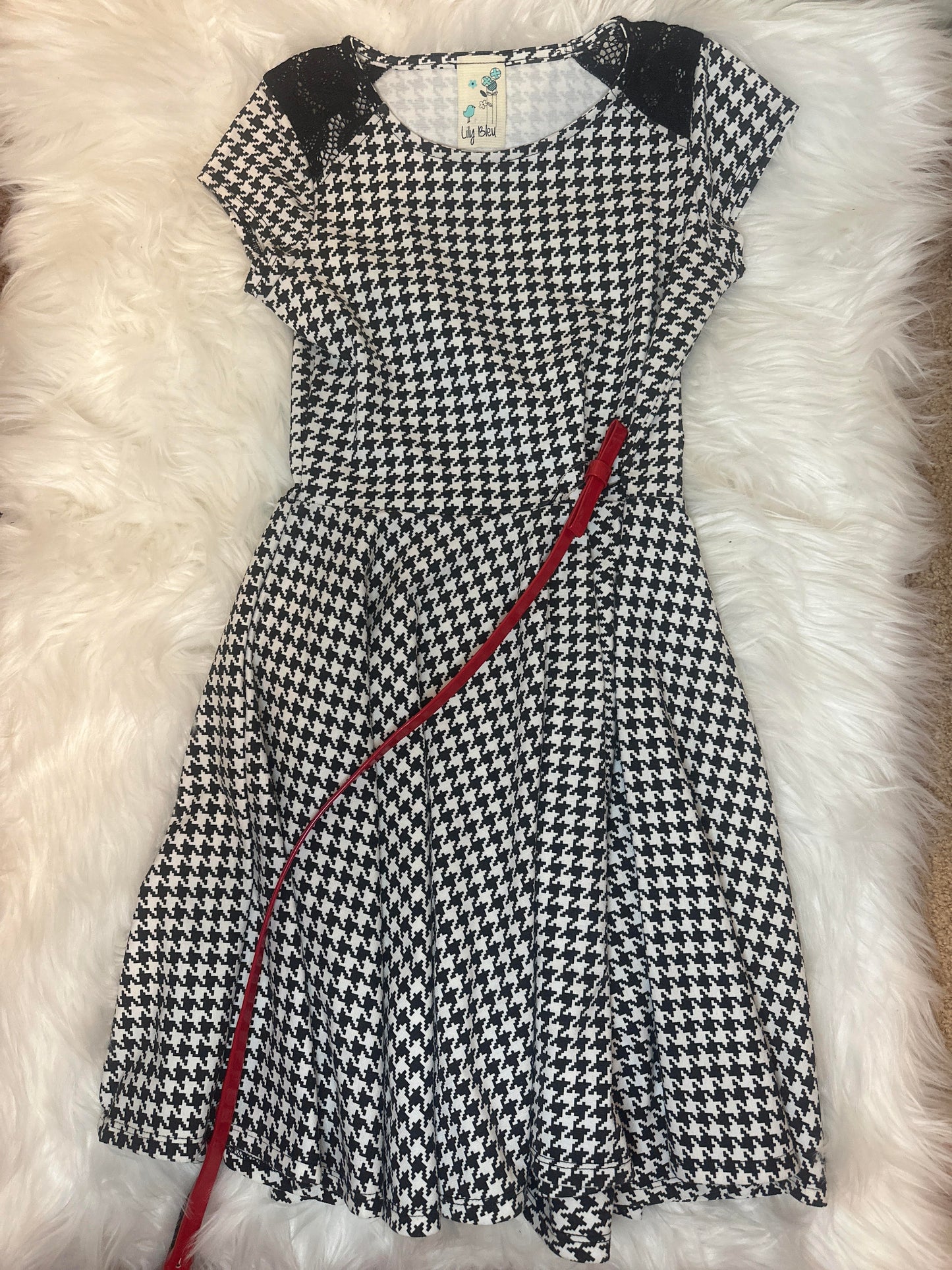 Black and White Sheek Print Design Dress Sz Medium