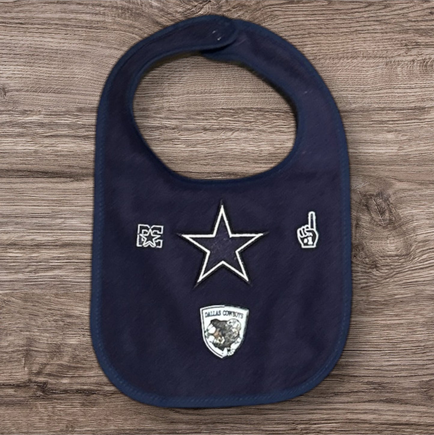 Bibs for Baby/Toddlers - Cartoon Character and Sports Teams