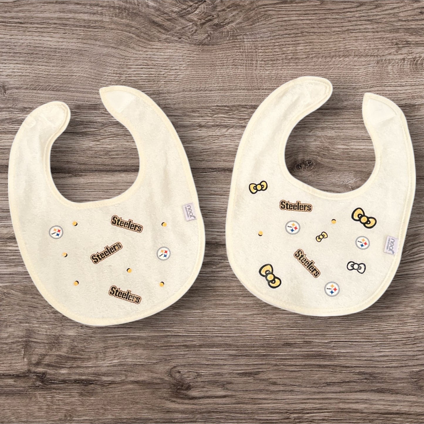 Bibs for Baby/Toddlers - Cartoon Character and Sports Teams