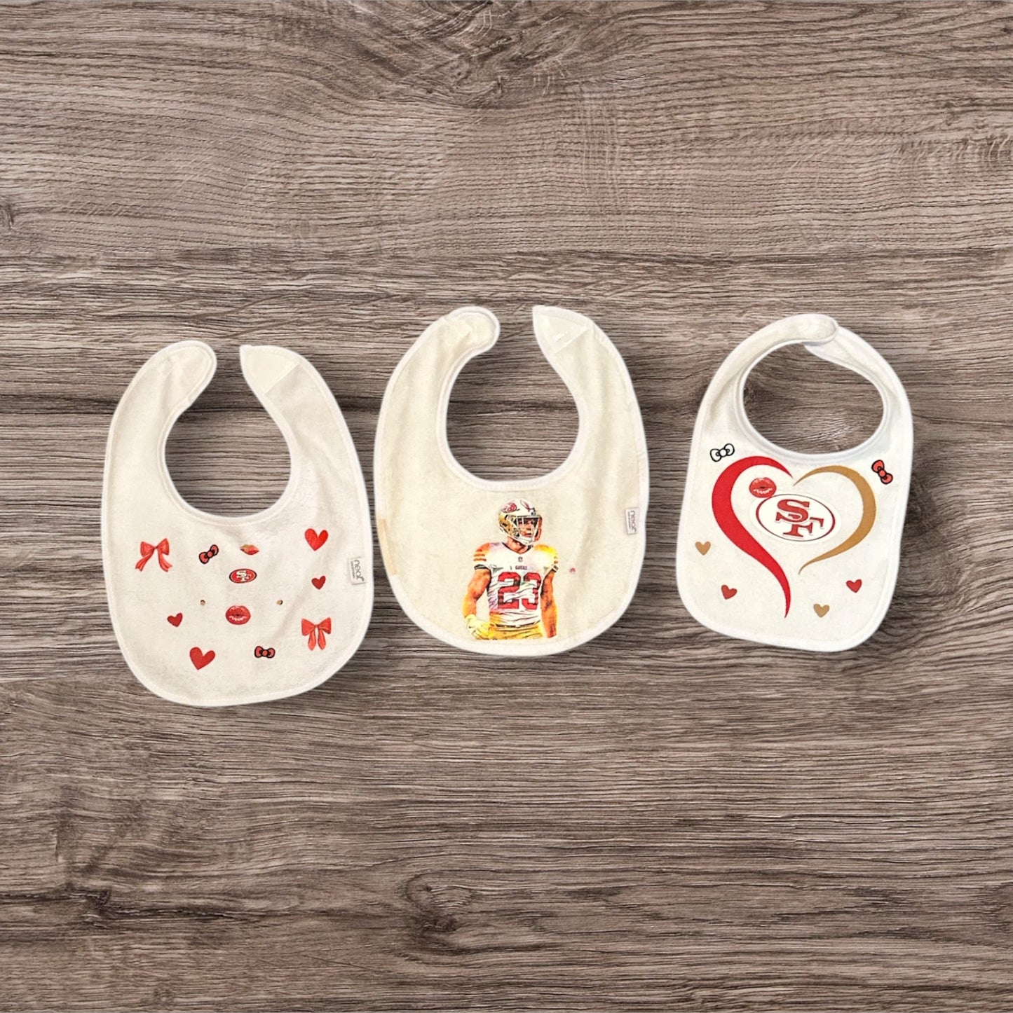 Bibs for Baby/Toddlers - Cartoon Character and Sports Teams