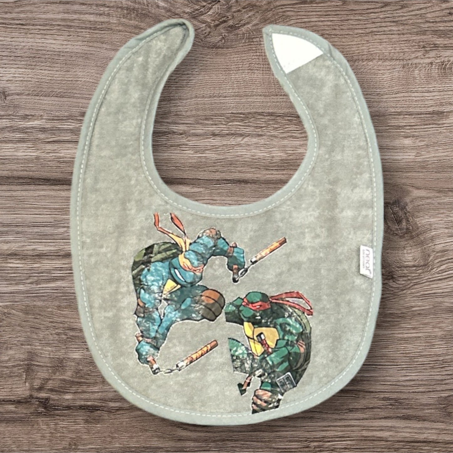 Bibs for Baby/Toddlers - Cartoon Character and Sports Teams