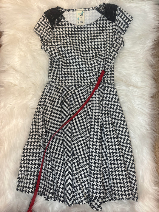 Black and White Sheek Print Design Dress Sz Medium