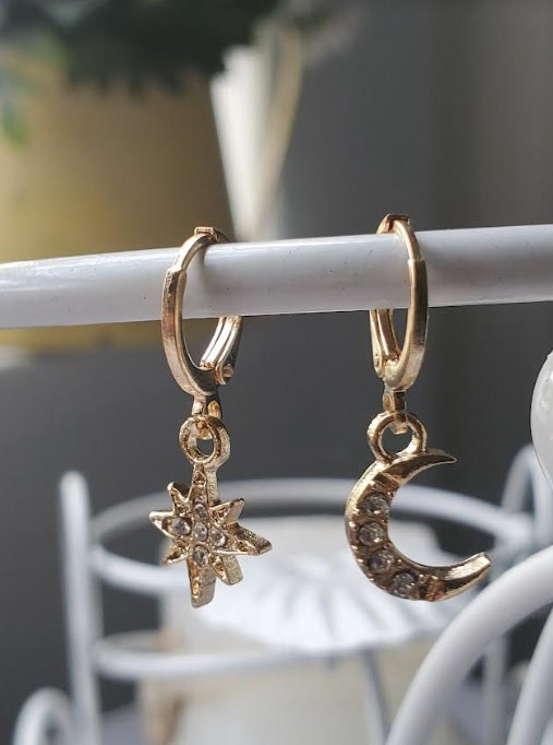 Womens Gold Crystal Drop Earrings